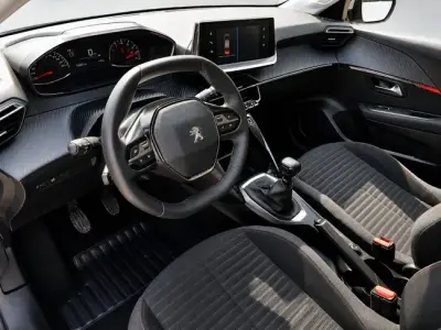 Peugeot 208 2022 · foto 9