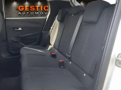 Peugeot 208 2022 · foto 13