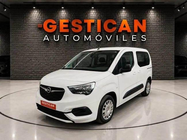 Opel Combo 2023 en 4 islas · CEC
