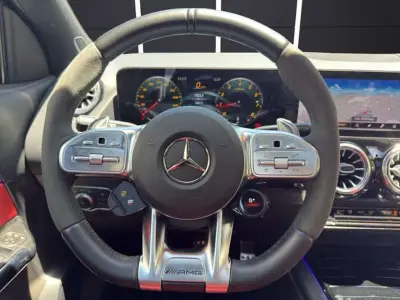 Mercedes-Benz GLA AMG 2023 · foto 11
