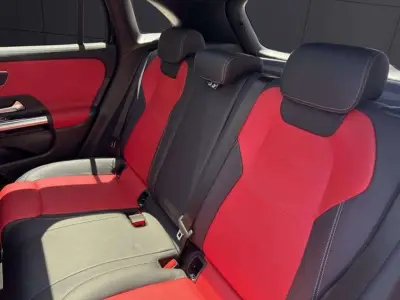 Mercedes-Benz GLA AMG 2023 · foto 16