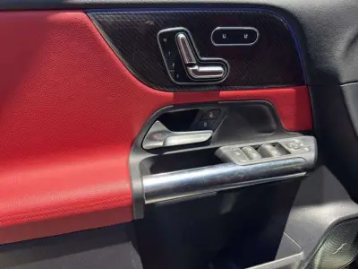Mercedes-Benz GLA AMG 2023 · foto 15