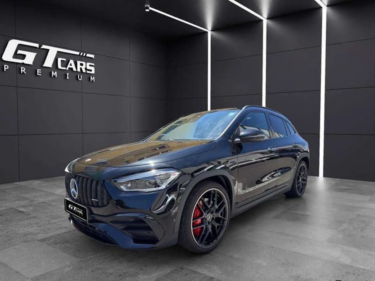 Mercedes-Benz GLA AMG 2023 en 2 islas · CEC