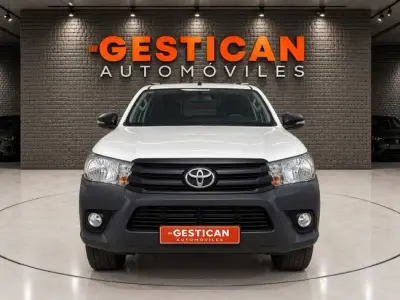 Toyota Hilux 2018 · foto 3
