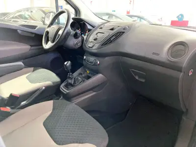 Ford Transit Courier 2020 · foto 11
