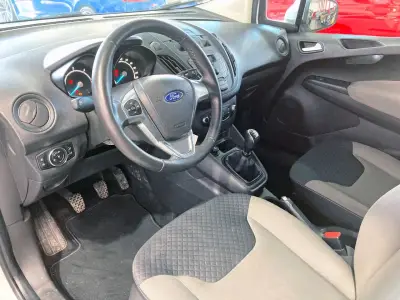Ford Transit Courier 2020 · foto 12