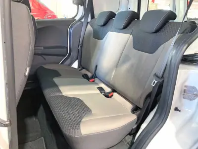 Ford Transit Courier 2020 · foto 20