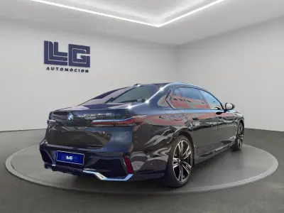 BMW i7 2024 · foto 5