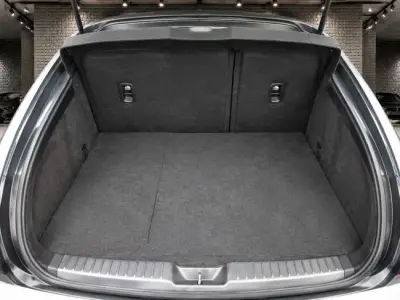 Mazda CX-30 2023 · foto 16