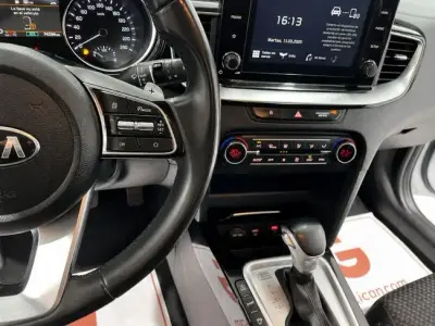 KIA Xceed 2021 · foto 16