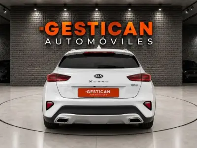 KIA Xceed 2021 · foto 9