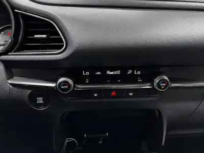 Mazda CX-30 2022 · foto 16