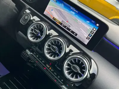 Mercedes-Benz Clase A 2023 · foto 18
