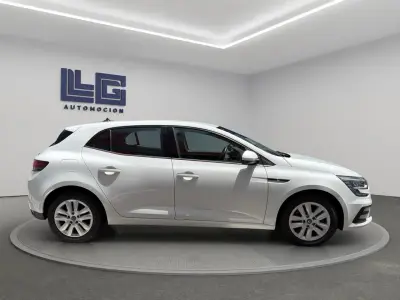 Renault Megane 2021 · foto 4