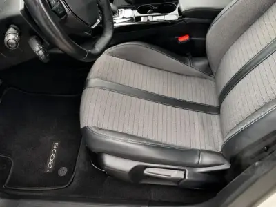 Peugeot 2008 2022 · foto 11