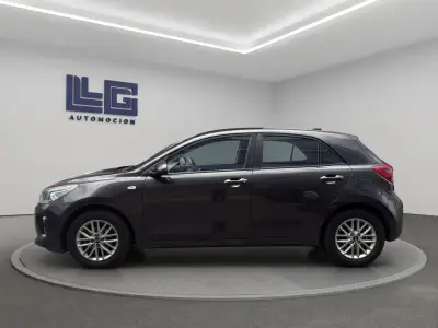 KIA Rio 2018 · foto 8