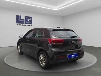 KIA Rio 2018 · foto 7