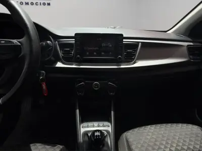 KIA Rio 2018 · foto 12