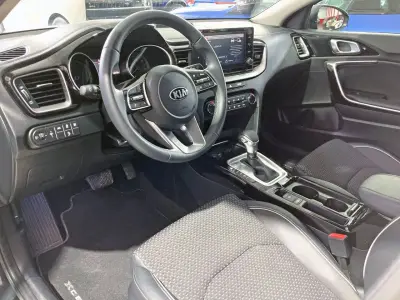 KIA Xceed 2021 · foto 9