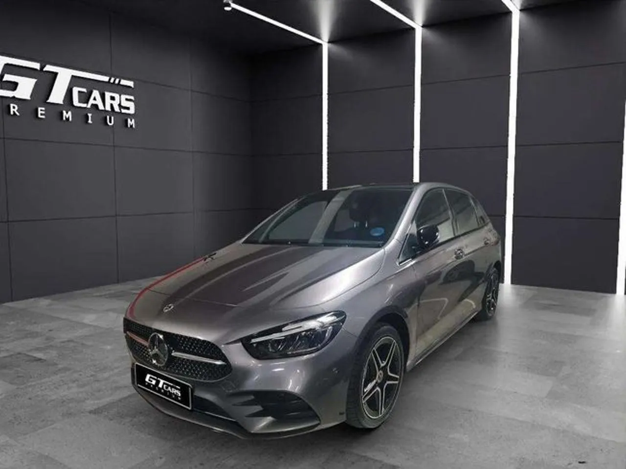 Mercedes-Benz Clase B 2024 en 2 islas · CEC