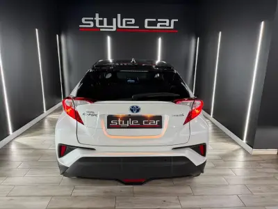Toyota C-HR 2019 · foto 2