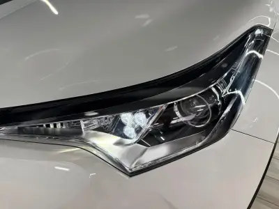 Toyota C-HR 2019 · foto 15