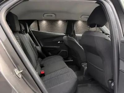 Peugeot 2008 2023 · foto 11