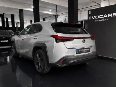 Lexus UX 2021 · foto 2