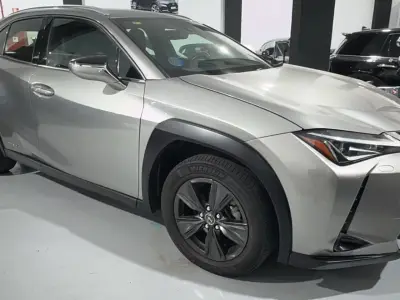 Lexus UX 2021 · foto 6