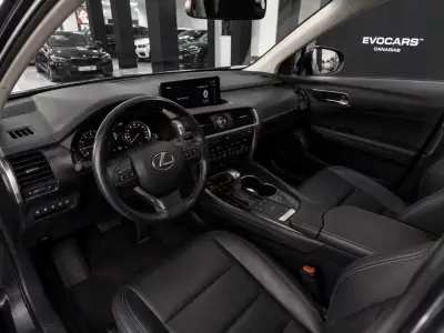 Lexus UX 2021 · foto 3