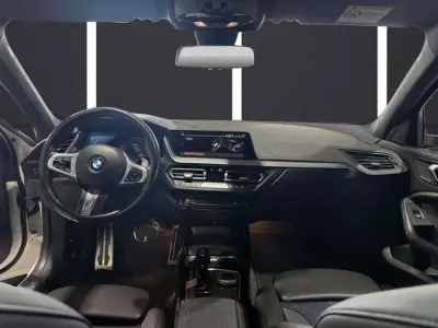 BMW Serie 1 2023 · foto 8