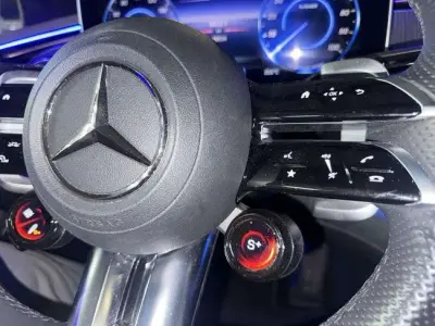 Mercedes-Benz EQE AMG 2024 · foto 8