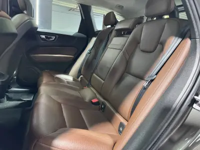 Volvo XC60 2018 · foto 13