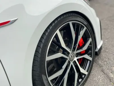 Volkswagen Golf GTI 2019 · foto 10
