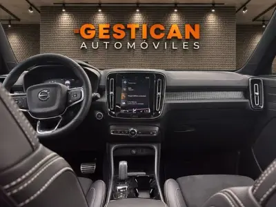 Volvo XC40 2022 · foto 8