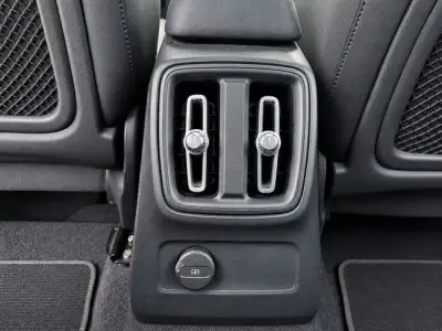 Volvo XC40 2022 · foto 19