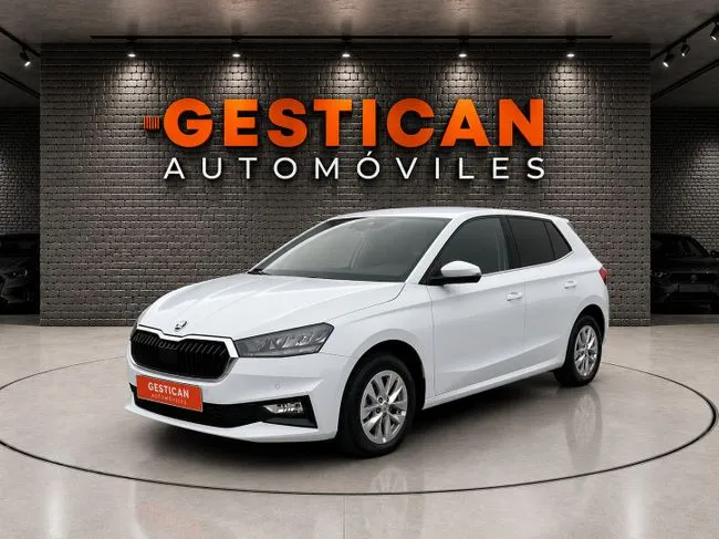 Škoda Fabia 2025 en 4 islas · CEC