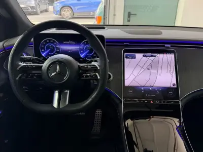 Mercedes-Benz EQE SUV 2023 · foto 12