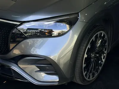 Mercedes-Benz EQE SUV 2023 · foto 2