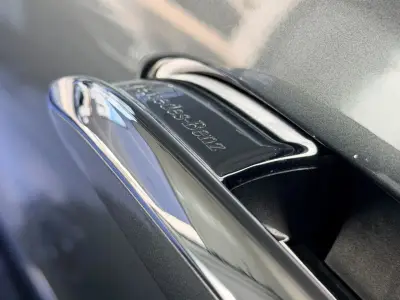 Mercedes-Benz EQE SUV 2023 · foto 9