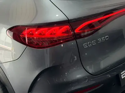 Mercedes-Benz EQE SUV 2023 · foto 5