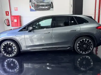 Mercedes-Benz EQE SUV 2023 · foto 3