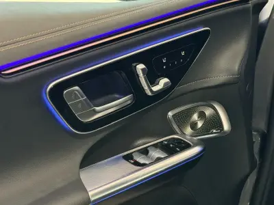 Mercedes-Benz EQE SUV 2023 · foto 8