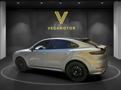 Porsche Cayenne Coupe 2020 · foto 5