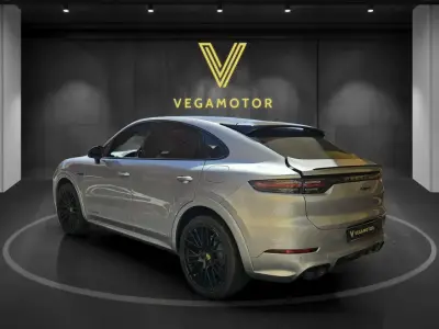 Porsche Cayenne Coupe 2020 · foto 6