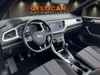 Volkswagen T-Roc 2021 · foto 9