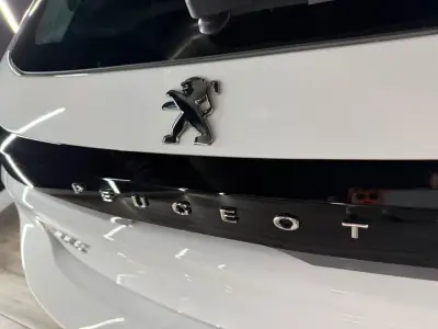 Peugeot 208 2022 · foto 15