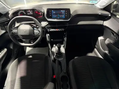Peugeot 208 2022 · foto 11