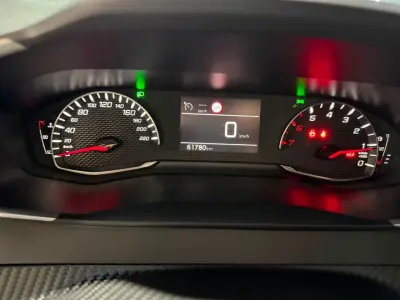 Peugeot 208 2022 · foto 7
