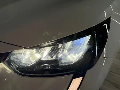 Peugeot 208 2022 · foto 17